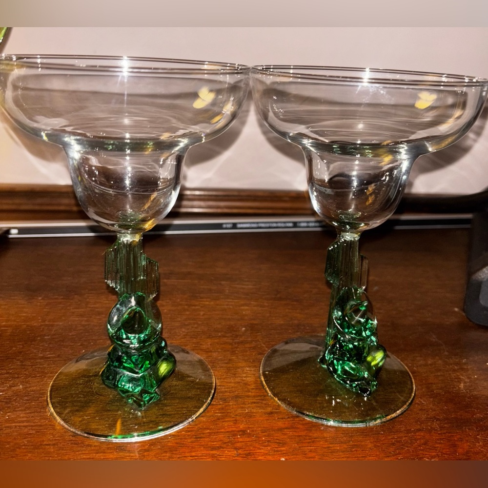 4 Vintage Mexican Margarita Glasses - Green Sombrero Stem - Artisan Glassware - Picture 4 of 8